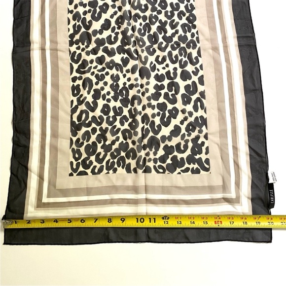 Carlisle Scarf 100% Silk Animal Print 60" × 20" - Picture 4 of 9